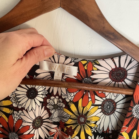 NWT WAYF Sunflower Floral Square Neck Puff Sleeve Midi Dress Small - Picture 5 of 8